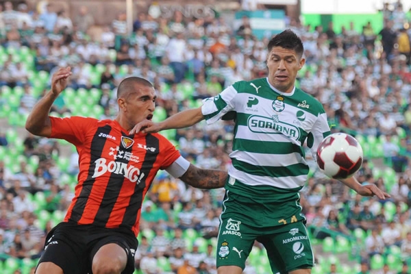El Cepillo batalló para encontrar el gol.