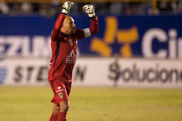 El Conejo celebra el gol del empate.