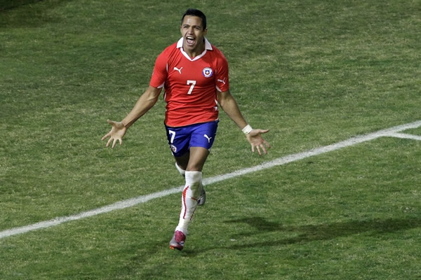 El disputado jugador se visitó de héroe.
