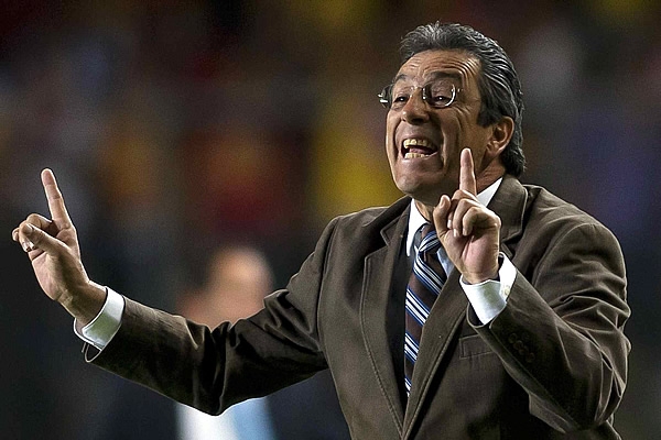 El DT de Monarcas, Tomás Boy.