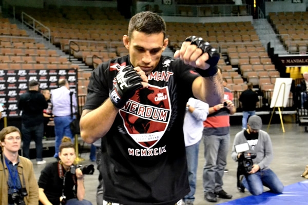 El entrnemaienrto del UFC 143.