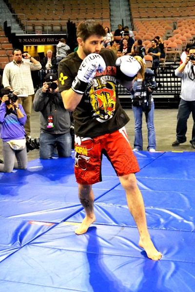 El entrnemaienrto del UFC 143.