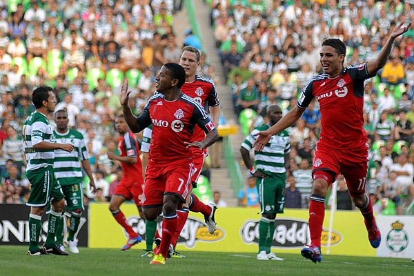 El equipo de Toronto festejaba el doblete de Plata.