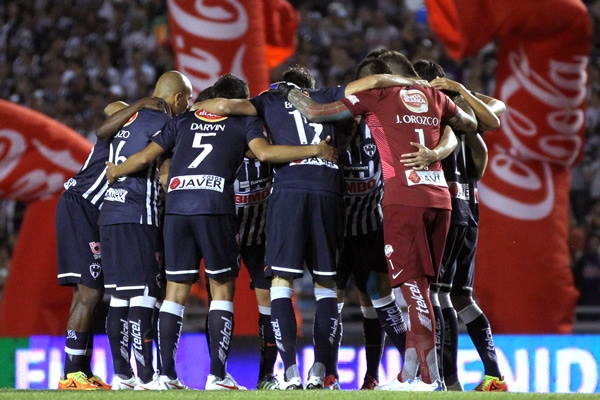 El equipo rayado se juntó para motivarse.