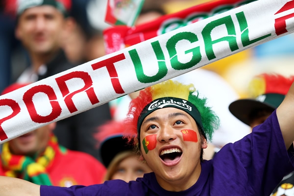 El futbol no tiene fronteras y este aficionado lo dejo bien claro.