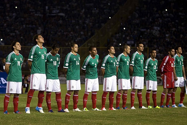 El Himno Nacional Mexicano fue silbado por los salvadoreños.