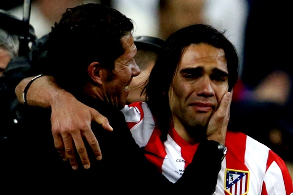 El júblio de levantar una copa más, las lágrimas de la emoción.