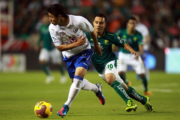 El juego, desde el inicio fue con mucha intensidad.