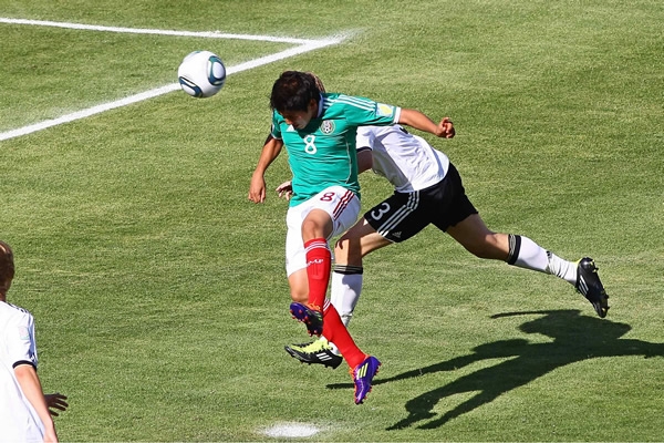 El partido incrementó en intensidad.