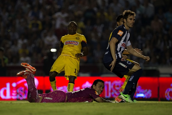 El pasado lamentable de unos segundos.