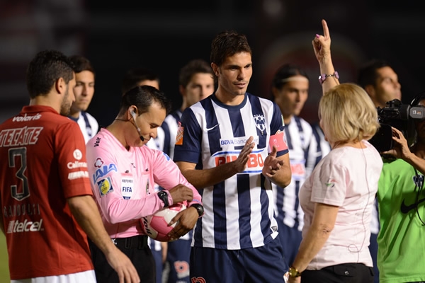 El Protocolo del torneo del futbol mexicano.