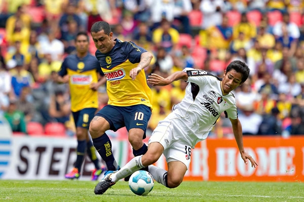 El Rolfi dio un partidazo en el Azteca.