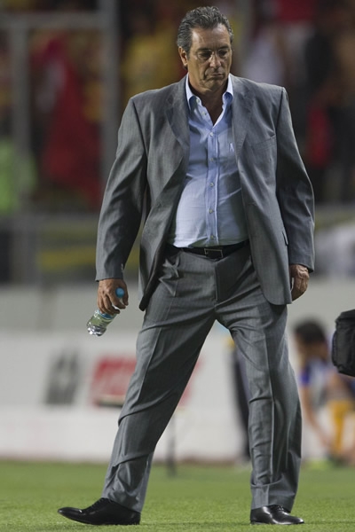 El técnico de Monarcas no sabía cómo detener a los visitantes.