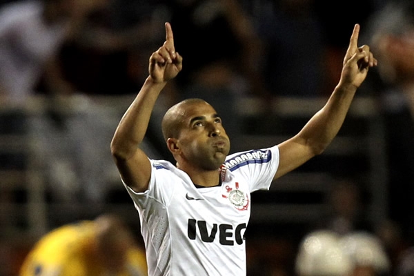 Emerson anotó el gol que sentenció el juego.
