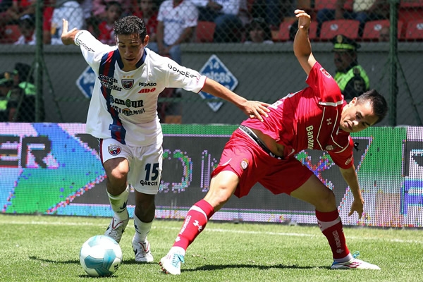 Después del empate Toluca se adueñó d ela pelota y del partido.