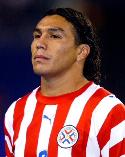 En 2005 jugó con Paraguay, la eliminatorias al mundial.
