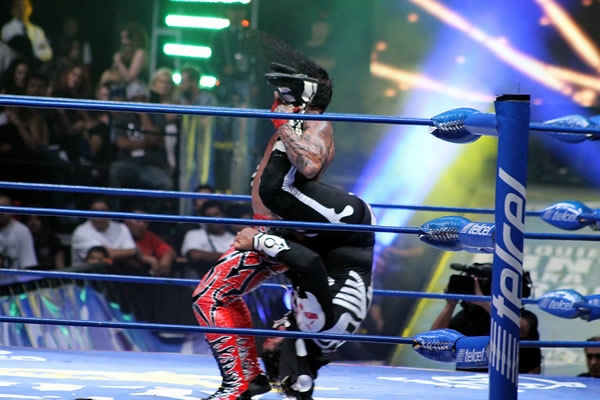 Espectacular evento en el Palacio de los Deportes.