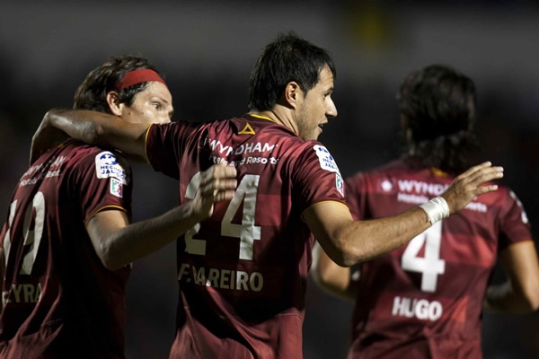 Estudiantes-América