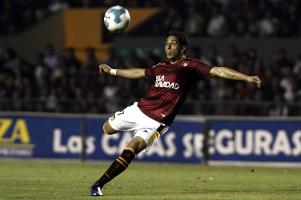 Estudiantes-Atlas