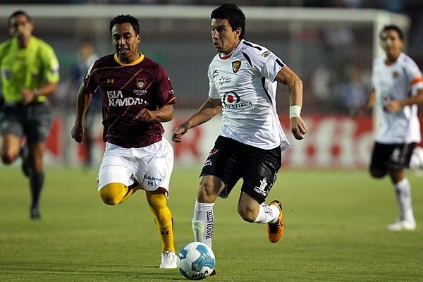 Estudiantes-Jaguares1