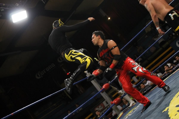 Festejo del 16 de Septiembre en IWRG.
