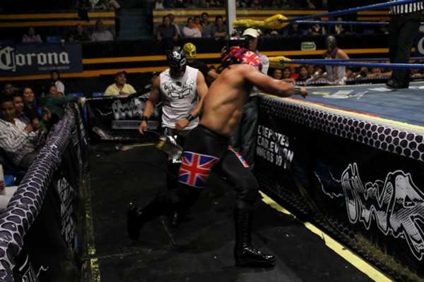 Festejo del 16 de Septiembre en IWRG.
