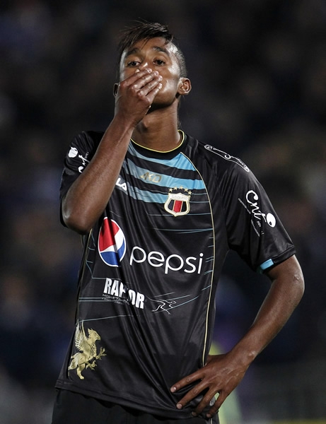 Fidel Martínez, de la Liga de Quito, lamenta la derrota de su equipo.