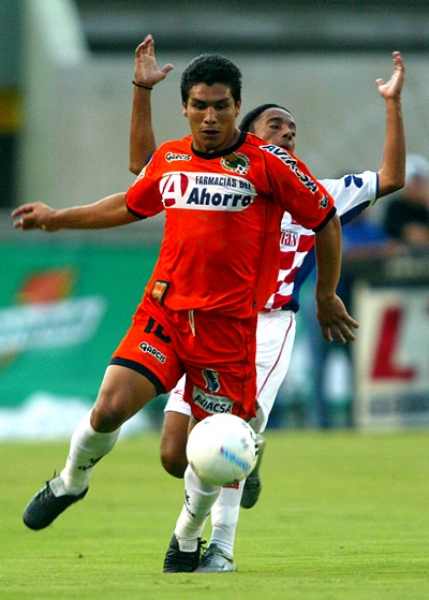 Fue comprado por Jaguares, procedente del Audax de Chile.