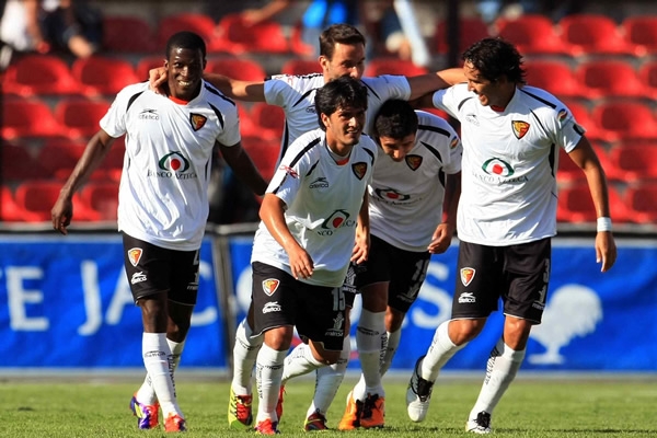 Fue hasta el minuto 53, cuando se abrió el marcador en la Corregidora.