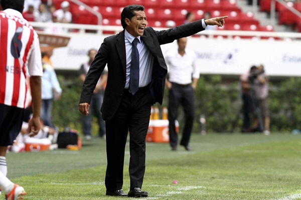 Galindo no se cansó de dar indicaciones.