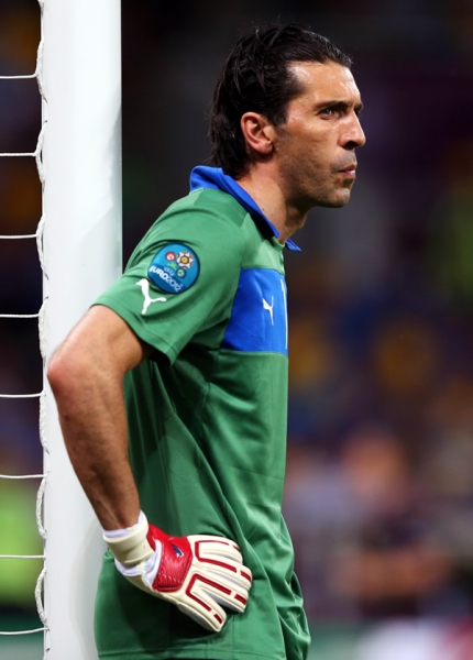 Gianluigi Buffon veía impotente cómo se terminaba el juego.