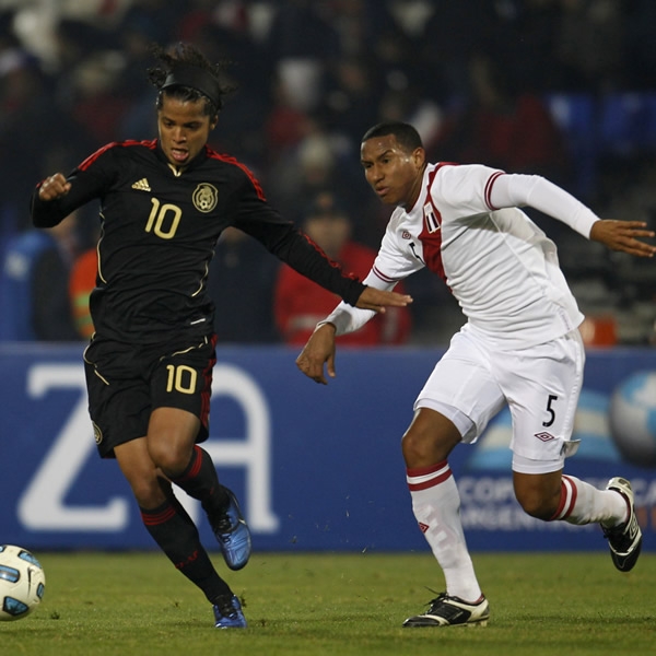 Gio intentó pero no fue factor.