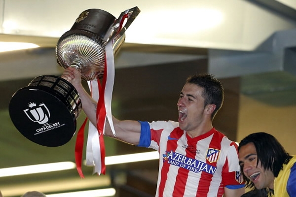 Godín alza la gloria de su majestad.