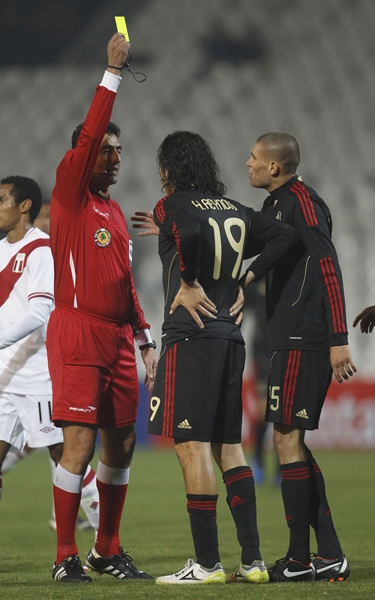 Héctor Reynoso vio el cartón amarillo.