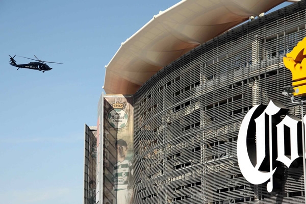 Helicóptero sobrevolando el Territorio Santos Modelo.