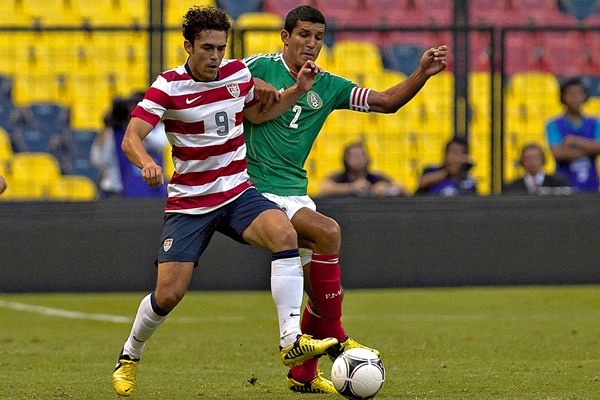 Hérculez realizó un buen juego contra México.
