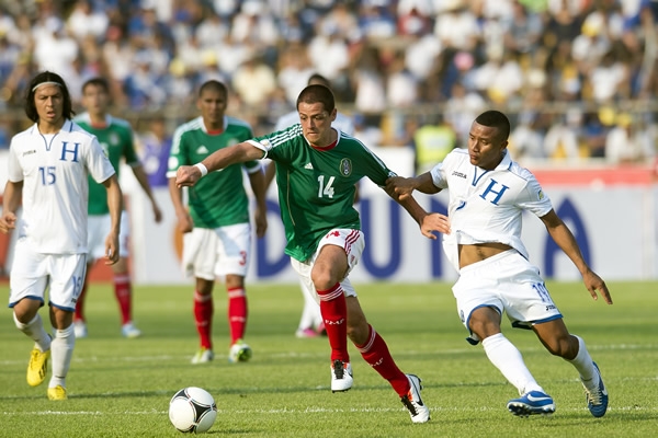 Hernández motivo el desgaste de la zaga.