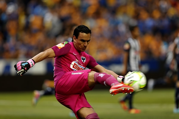 Ibarra hizo un gran trabajo que no pesó la ausencia de Orozco.
