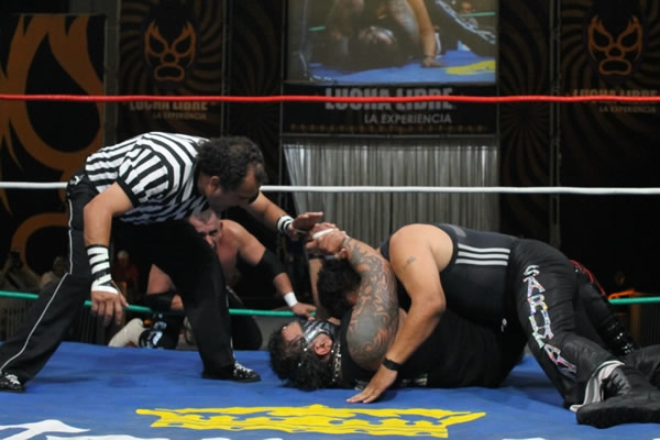 Intensa función de IWRG.Intensa función de IWRG.