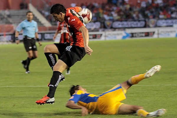 Jaguares buscó un gol, pero no pudo conseguirlo.