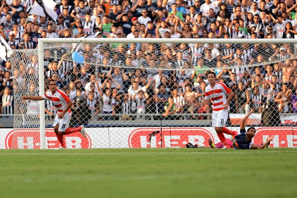 Jaguares contestó a la primera anotación Rayada.