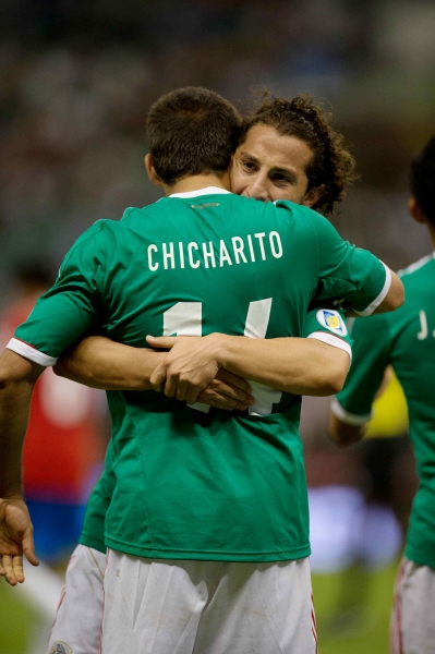 Javier Hernández anotó el único gol del encuentro.