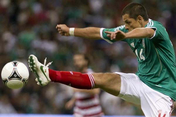 Javier Hernández tuvo una actuación desapercibida.