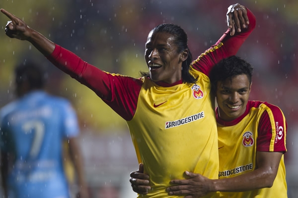 Joel Huiqui logró un doblete.