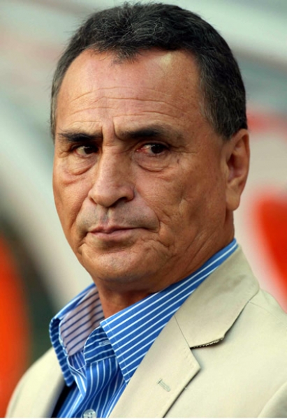 José Luis Real, Director Técnico de las Chivas, antes del partido.