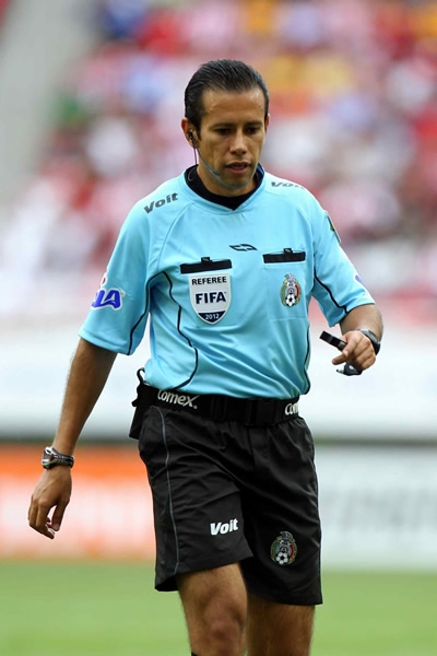 José Peñaloza fue el árbitro del encuentro.