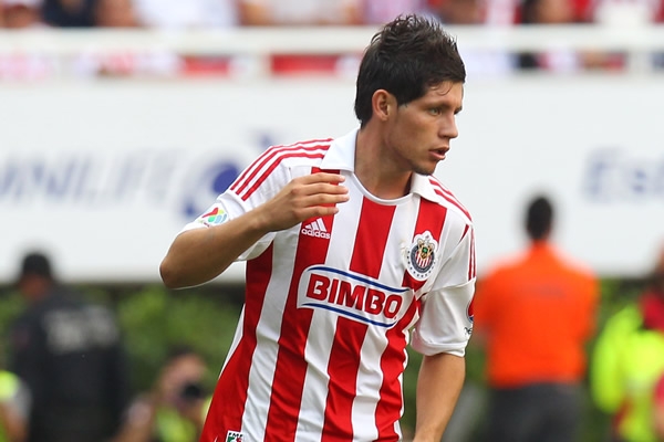 El joven Luis Morales ingresó en lugar de Omar Arellano.