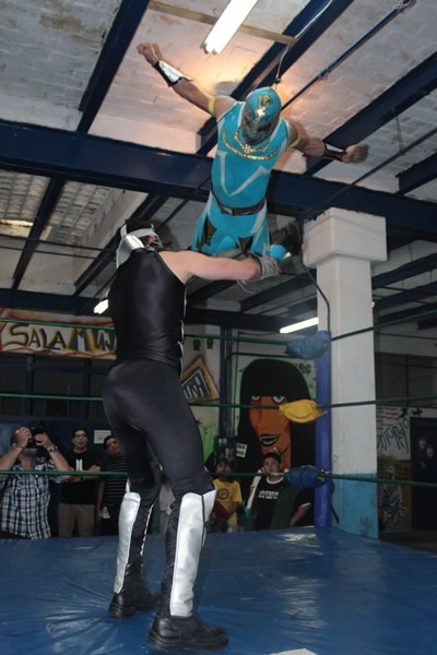 Juguetes y lucha libre en el MUJAM.