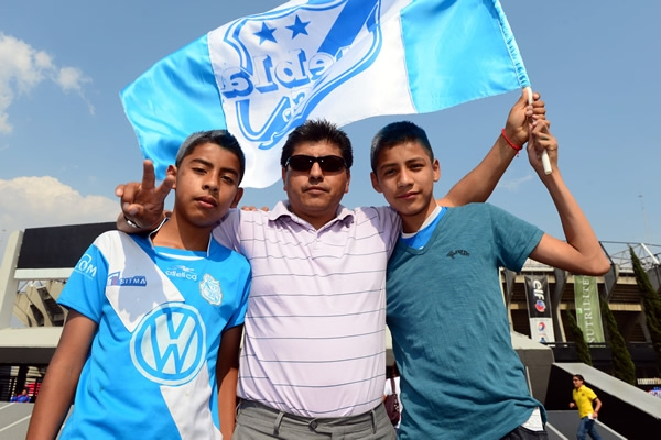 La Afición de franja hizo el viaje a la Ciudad de México.