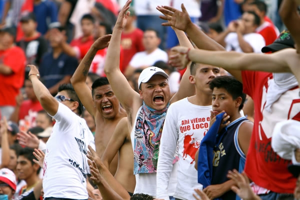 La afición de Neza.